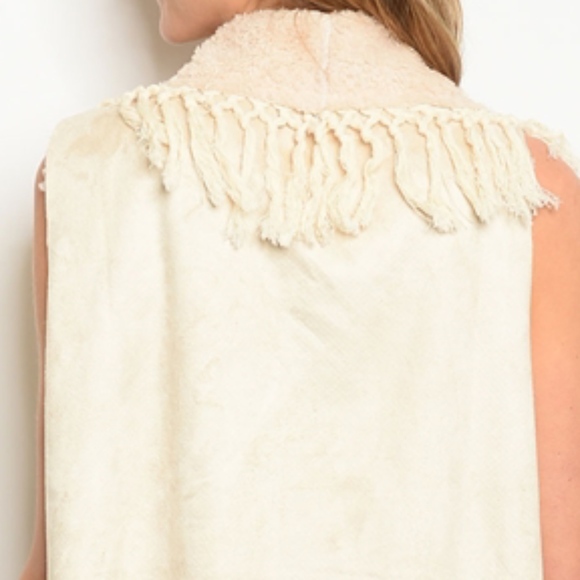 Sleeveless open front fringe detail vest. - Picture 3 of 4